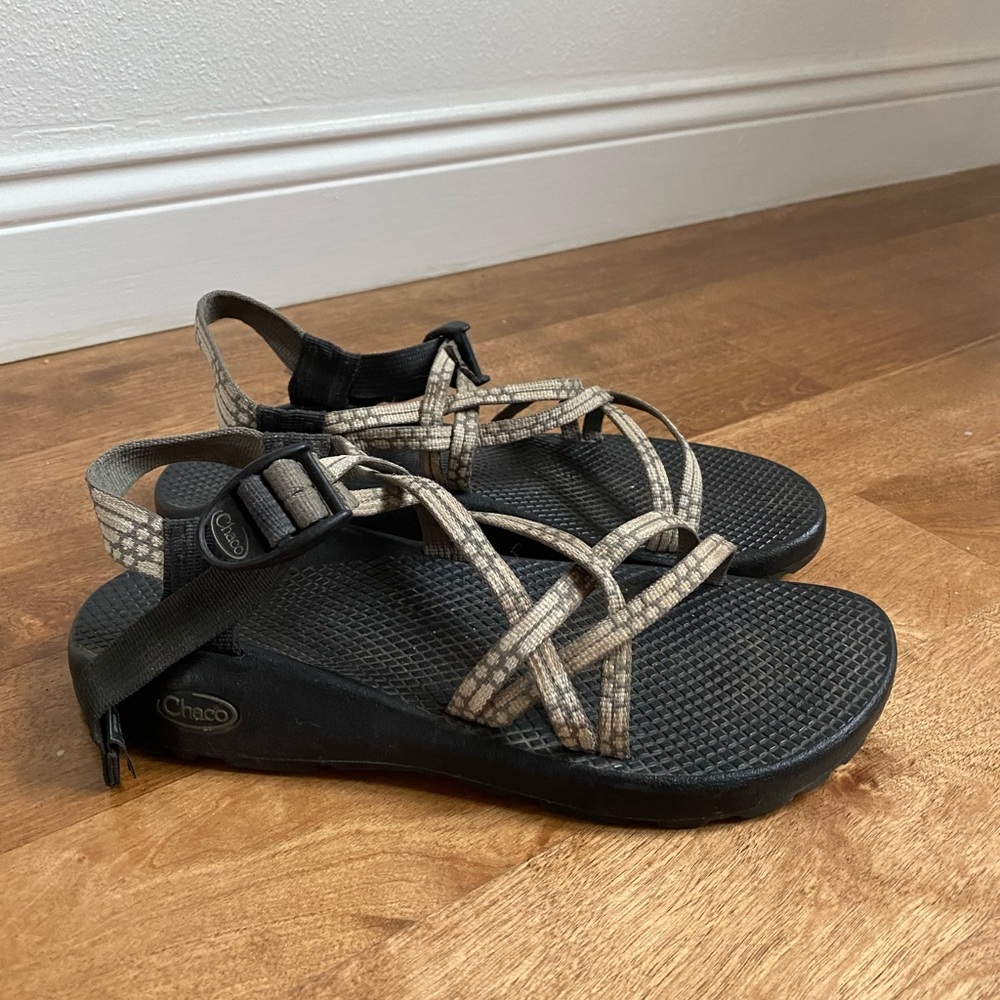 Women’s Chaco size 9
